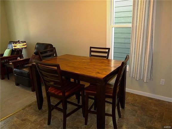 Dining area is open to kitchen & living room.