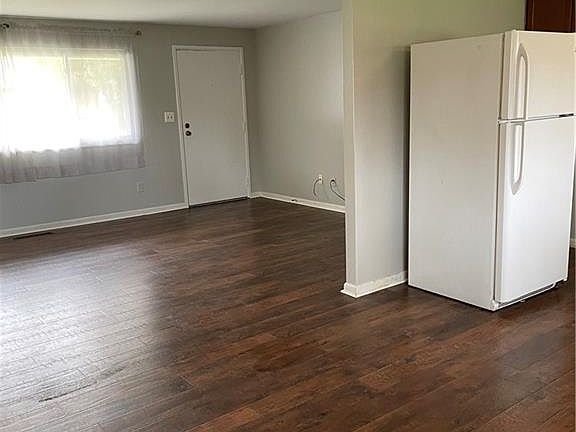 3rd image of 1933 Nash Ct