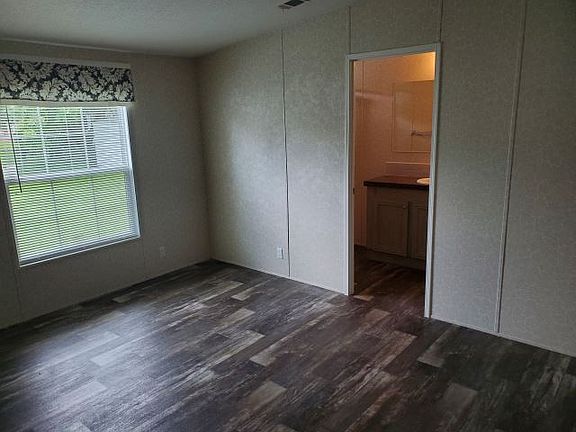 4th image of 1234 Reynolds Rd #172