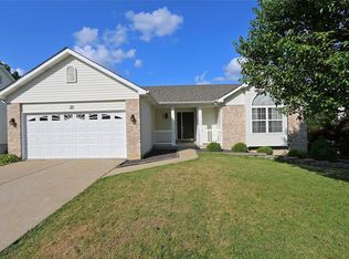 33 Winter Valley Dr, Fenton, MO 63026