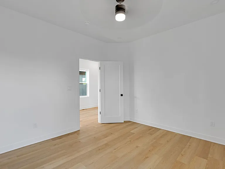 1025 Churchman Ave — Photo 47