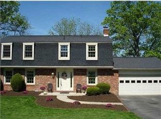 1404 Langport Dr, Pittsburgh, PA 15241
