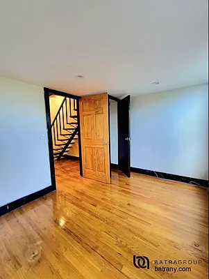 Rented by Batra Group Inc | media 9