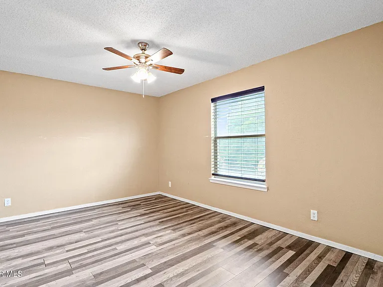 12564 Paseo Alegre Dr — Photo 37