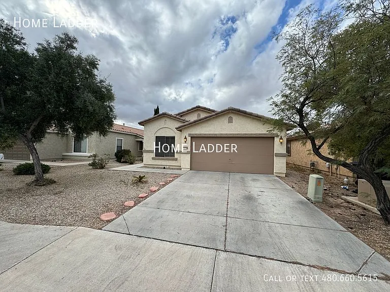 44871 W Gavilan Dr — Photo 1