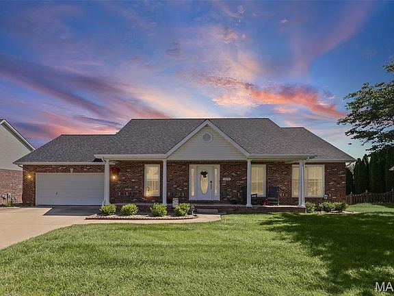 3rd image of 428 Marbleton Cir