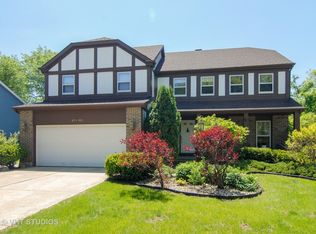 27W183 Chestnut Ln, Winfield, IL 60190