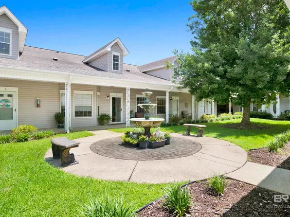 102 Courthouse Dr APT 4, Fairhope, AL 36532