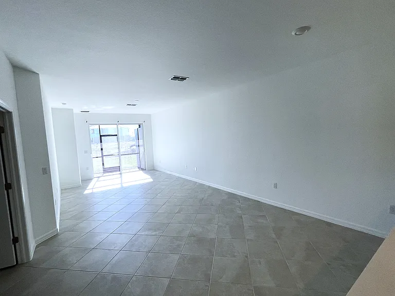 2007 Fairmont Ln — Photo 11