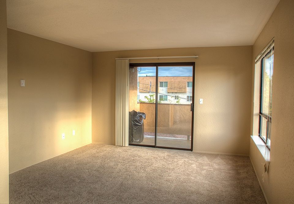 1st image of 11011 Greenwood Ave N APT 8