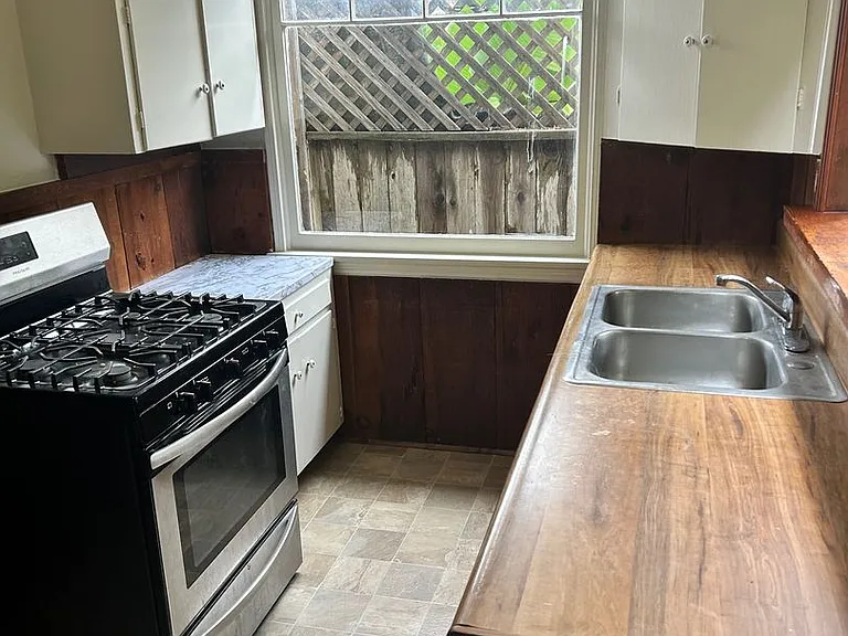 410 Tulare Ave — Photo 13