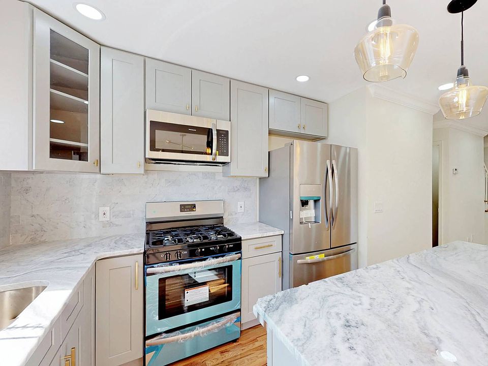 1st image of 1030 Throggmorton Ave #2