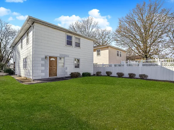 11 Denton Place image 33 of 47