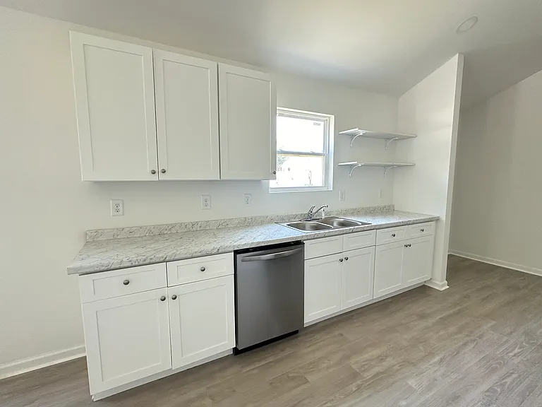 219 Brandi Ln — Photo 3