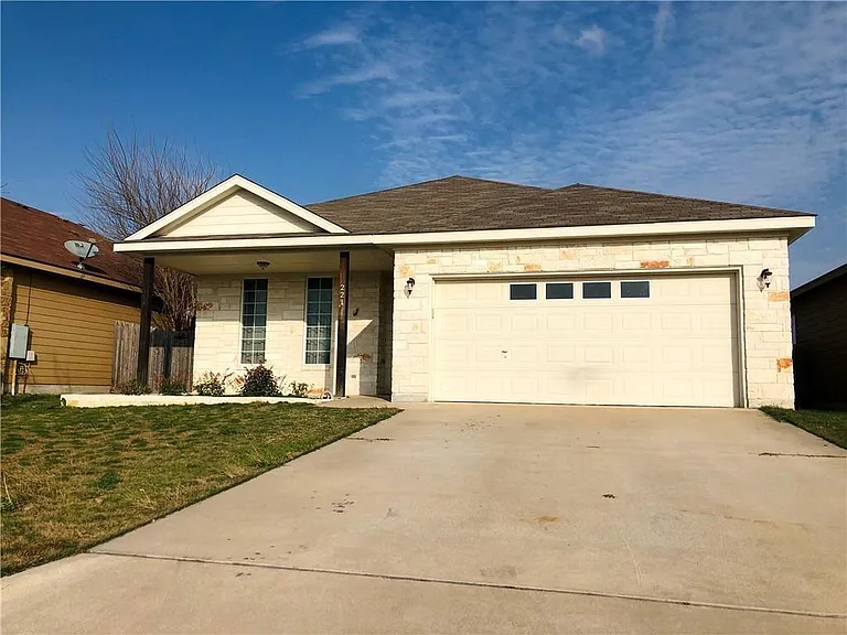 221 Geode Ln — Photo 1