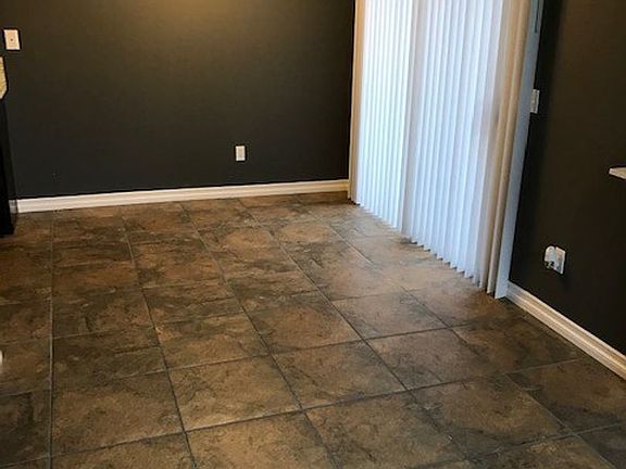 4th image of 902 S Mountain Ave APT D