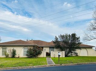 396 Spinn St, Brenham, TX 77833