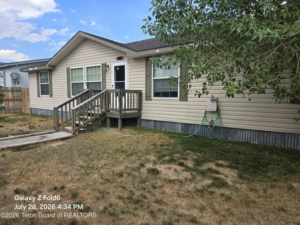 431 S Cedar St, La Barge, WY 83123