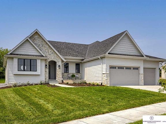 2nd image of 3336 S 212th Ave