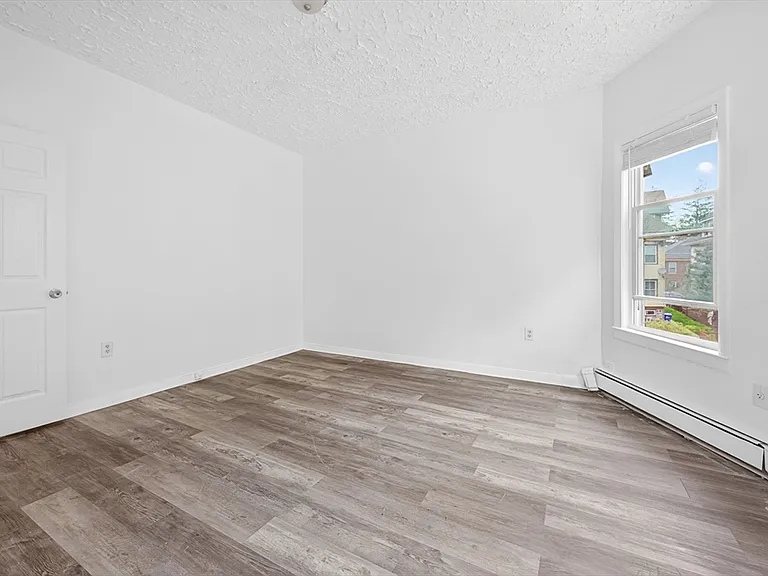 101 Geneva Ave #2 — Photo 10