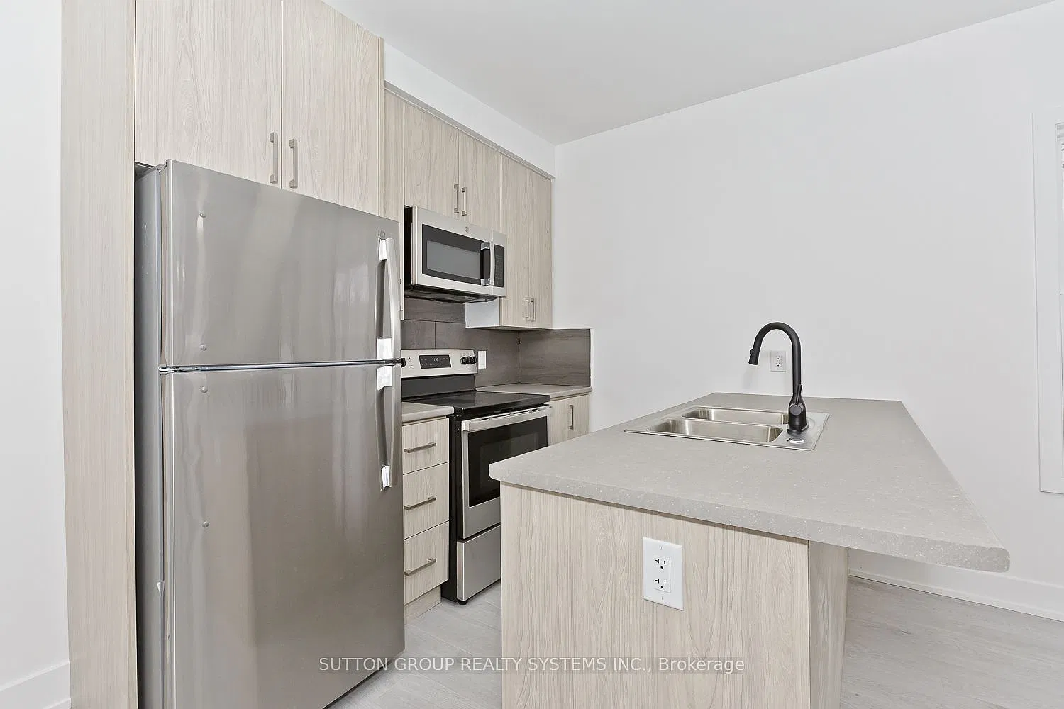 2 bed, $1,900 — Photo 4