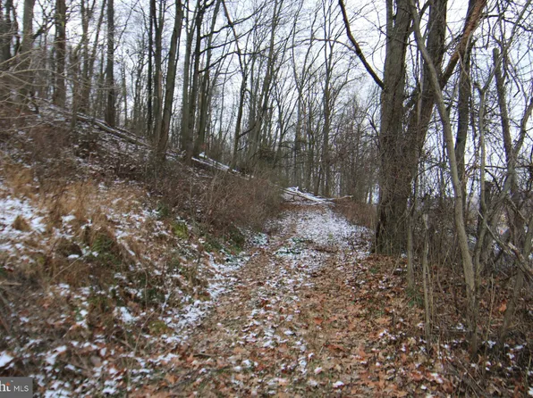 301 Schoolhouse Rd, Duncannon, PA 17020