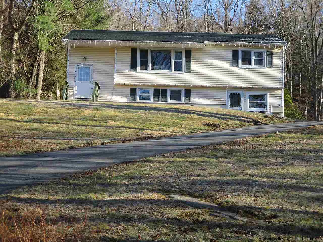 52 Briggs Hwy photo 1