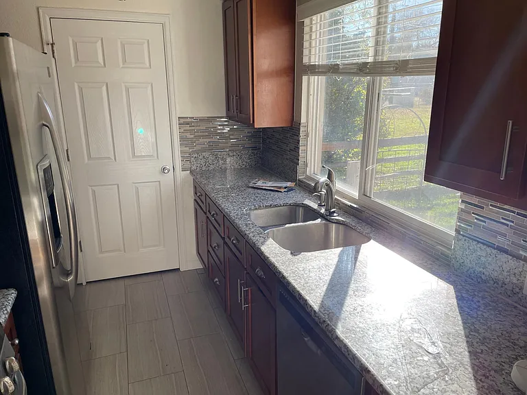 1245 Spruce St — Photo 3