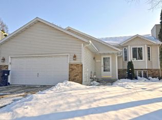 1146 33rd St NW, Rochester, MN 55901