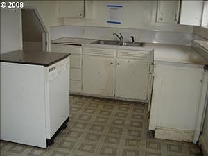 2nd image of 237 NE 128th Ave