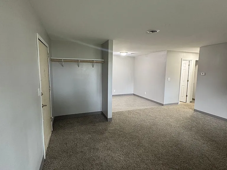 Taylor's Place Apartments — Photo 2