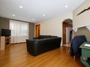 27 S Crescent Circuit #A, Boston, MA 02135