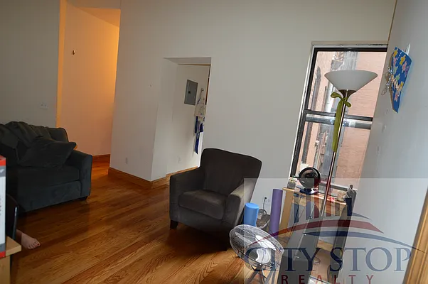 Rented by City Stop Realty | media 29