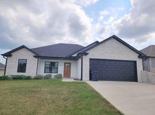 5466 Geyser Blvd, Columbia, MO 65202
