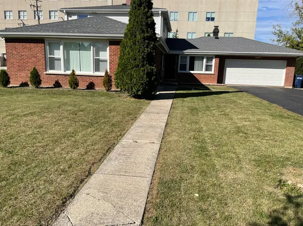 318 Morse Dr, Northlake, IL 60164