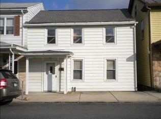 13 Crescent St, Tremont, PA 17981