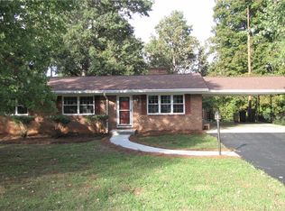 475 Fairgrove Rd, Thomasville, NC 27360