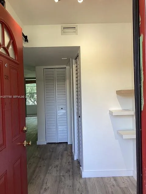 Rolling Green Condo C — Photo 2