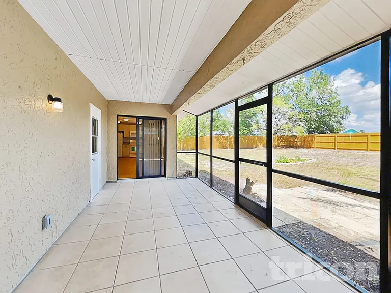 7520 Darlene St — Photo 15
