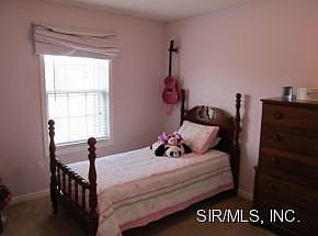 5th image of 305 Redwood Dr