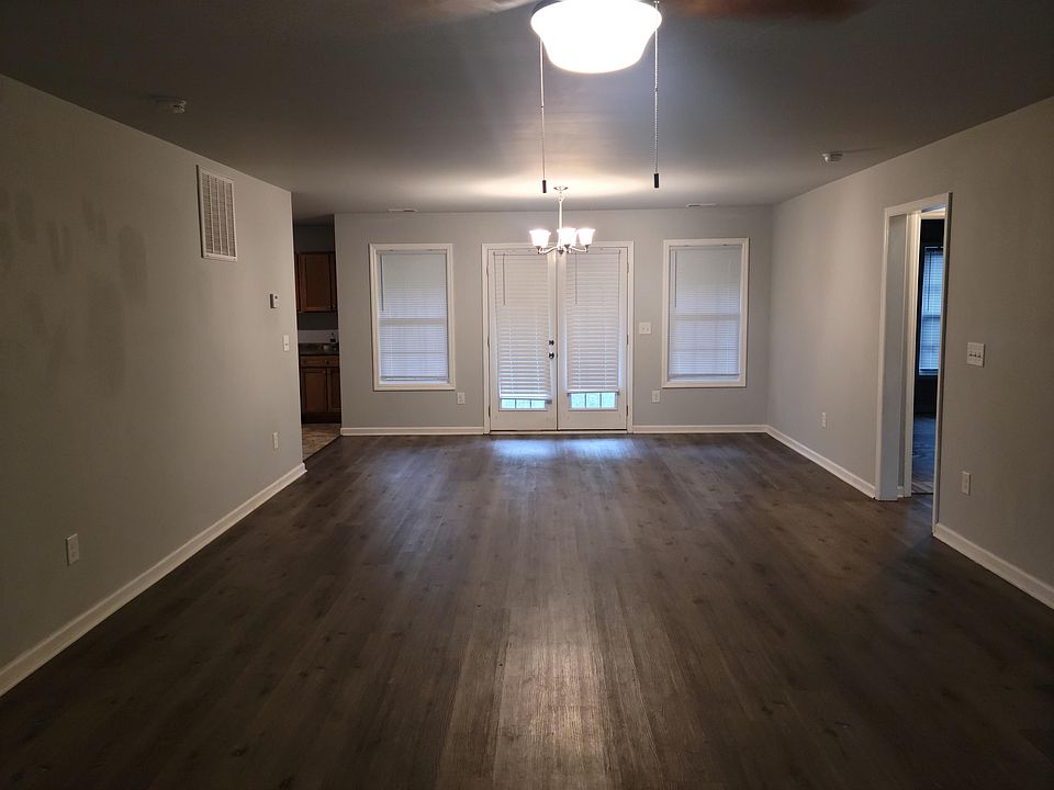 1st image of 122 Gardenia Ln #1