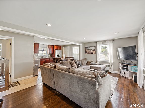 4th image of 38 Linwood Street
