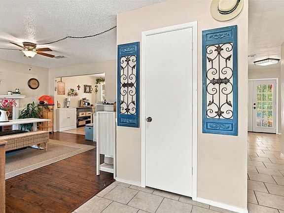 4th image of 3902 Brookgate Ct