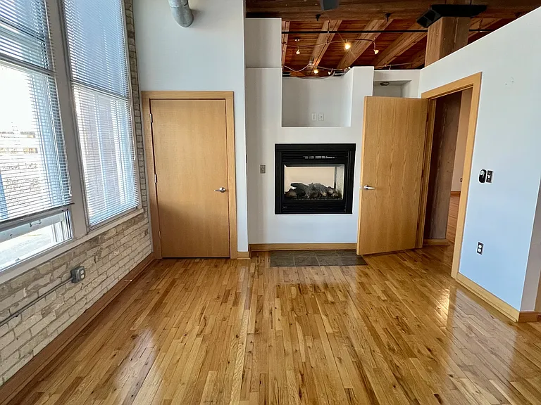 413 N 2nd St #220 — Photo 11