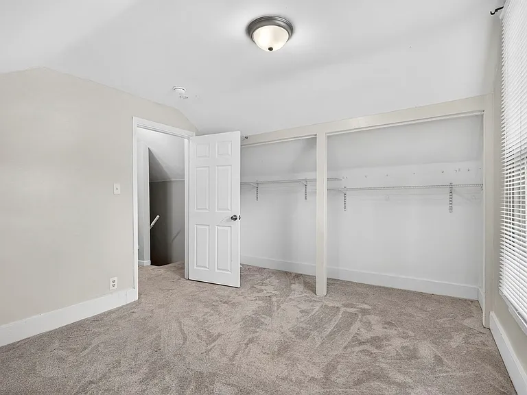3606 Manhattan Ave — Photo 12