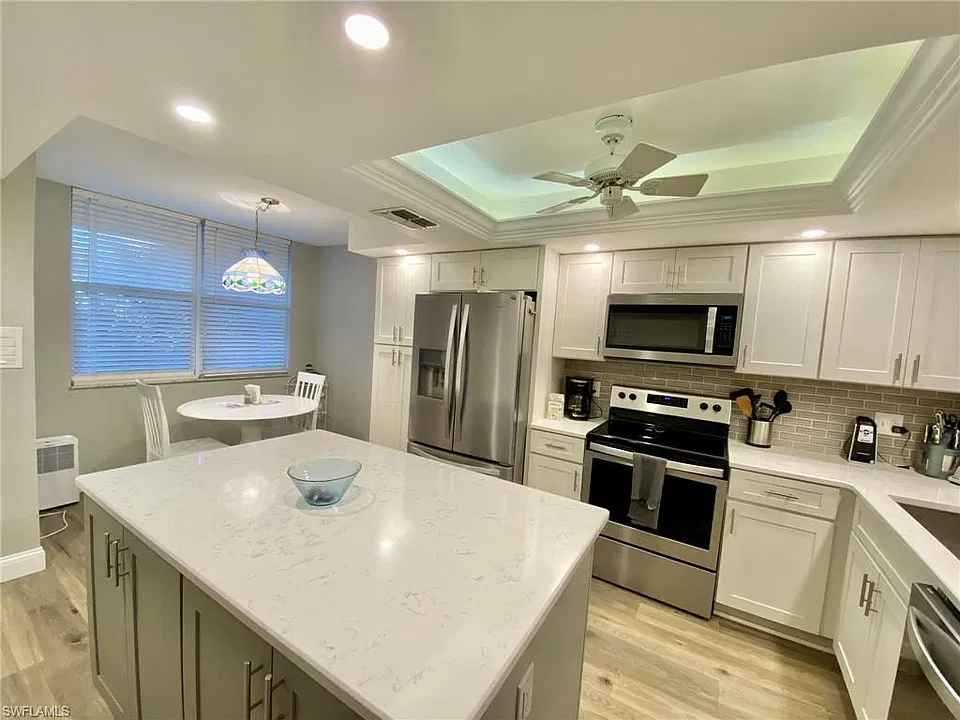 290 Naples Cove Dr #2205