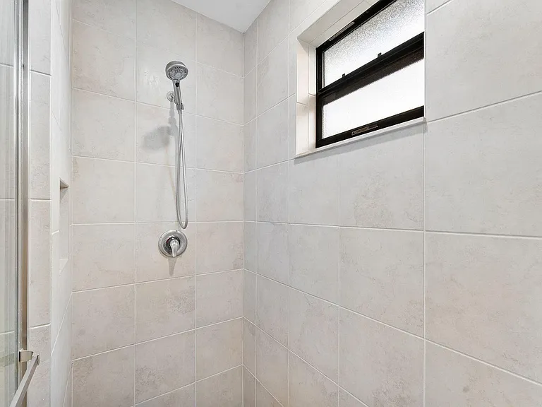 12756 Anthorne Ln S — Photo 29