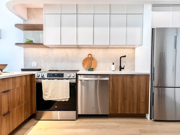 953 Dean Street image 4 of 9