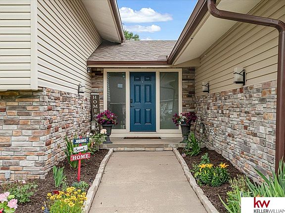 3rd image of 513 N Martin Dr