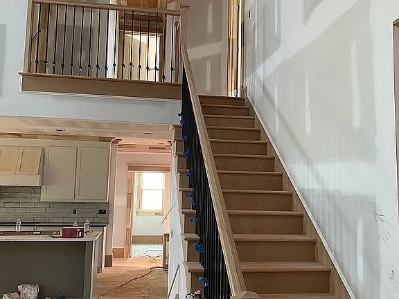 Kitchen beyond family rm